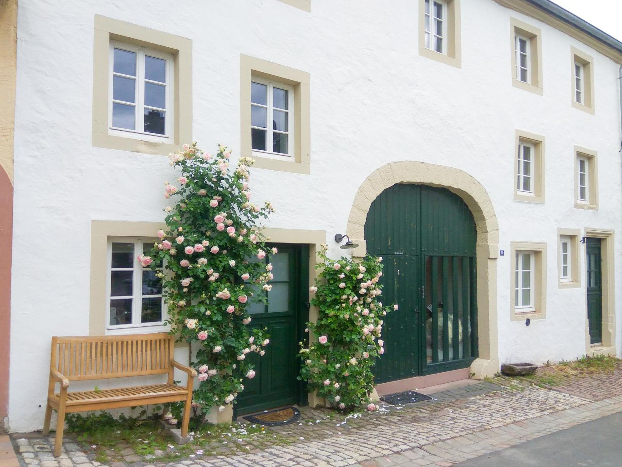 Living-In-History: Historischer Charme Und Design Dudeldorf Esterno foto
