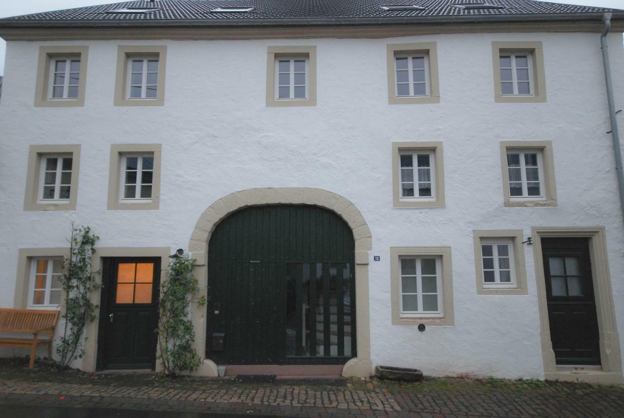 Living-In-History: Historischer Charme Und Design Dudeldorf Esterno foto